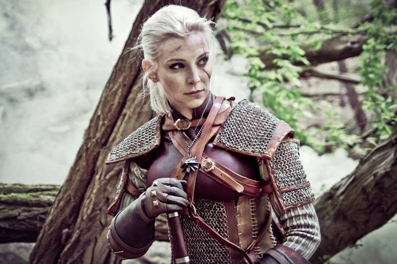 Yeni-Witcher-3-Cosplay-Geraltina-1