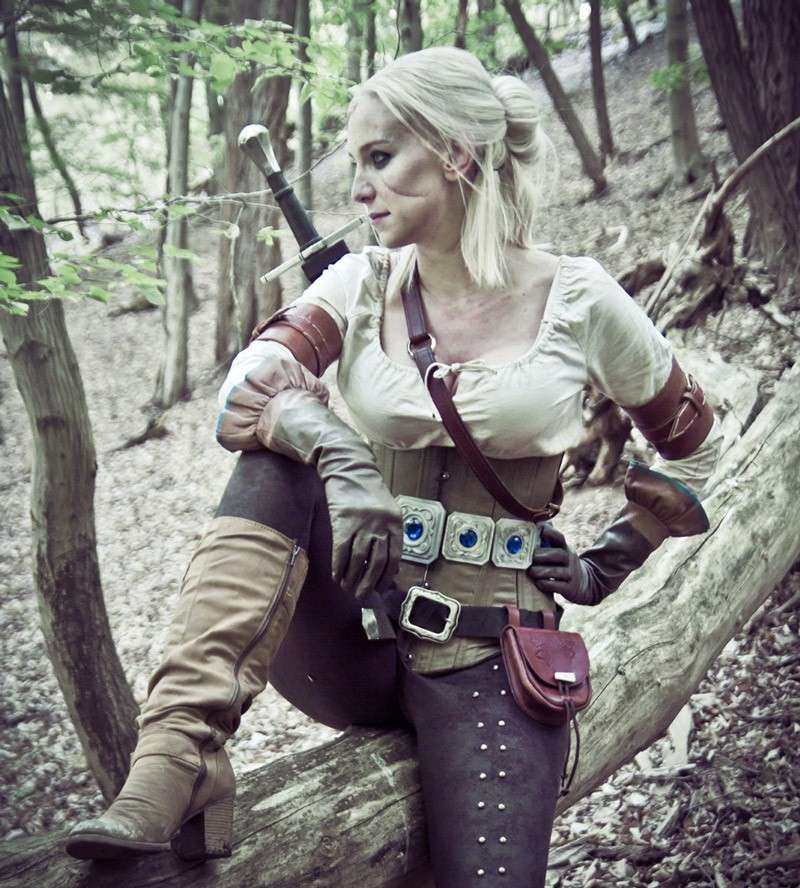Yeni-Witcher-3-Cosplay-Geraltina-6